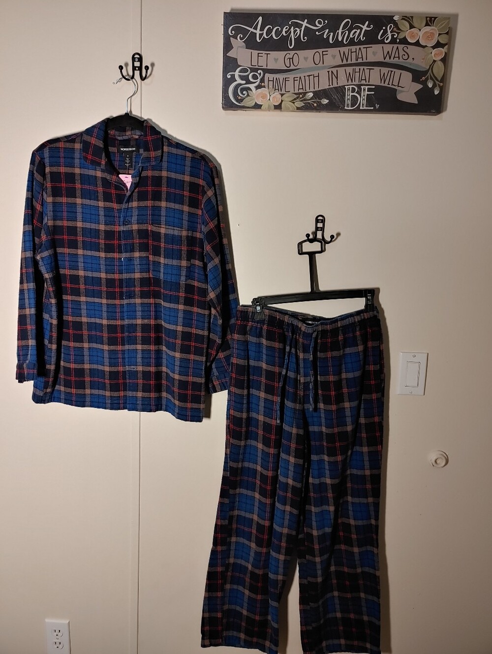 Nordstrom Small Adorable blue Plaid Fannel Warm Long Sleeve Pajama set